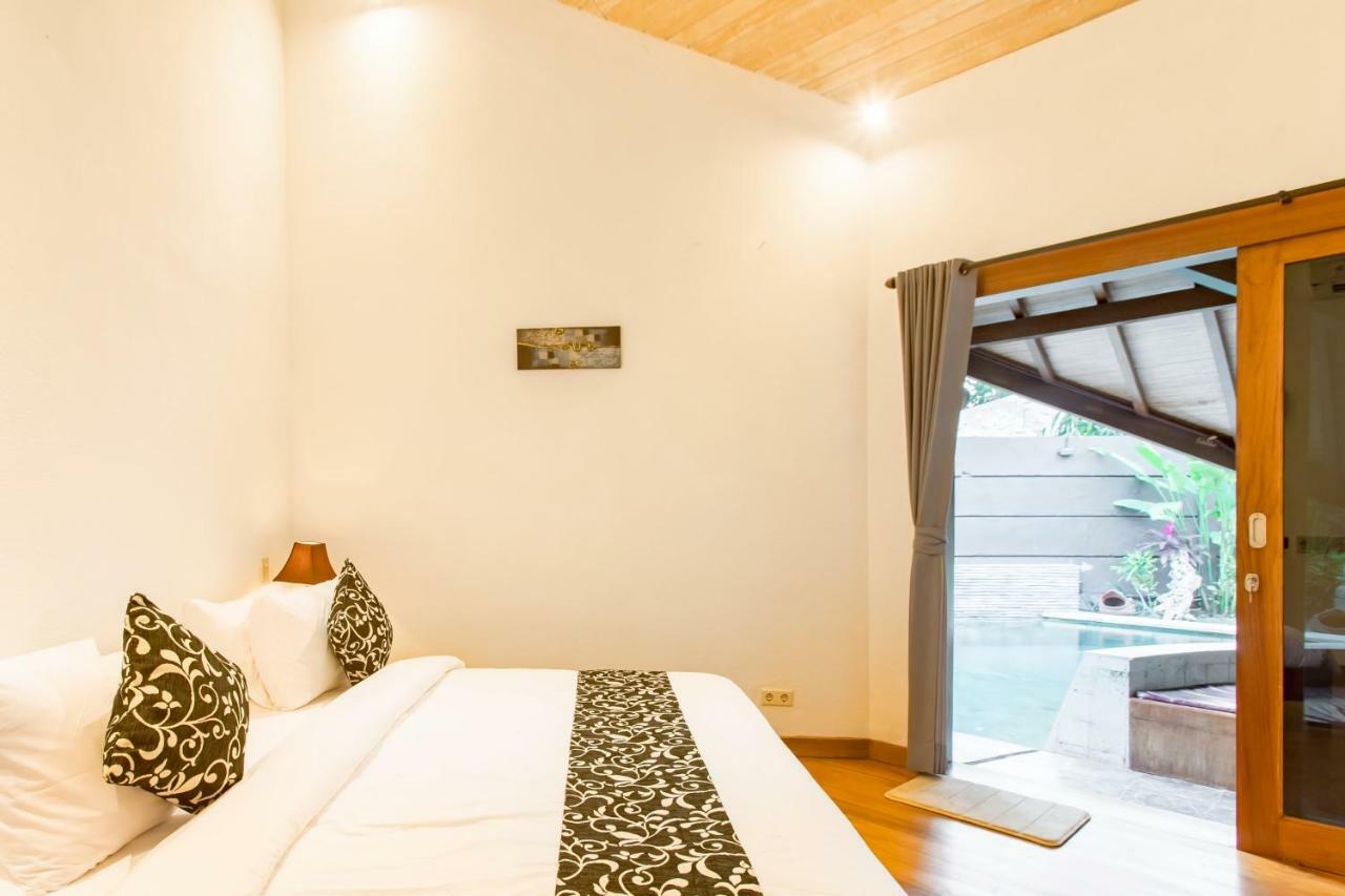 Seminyak Villa Kalyca Exteriör bild