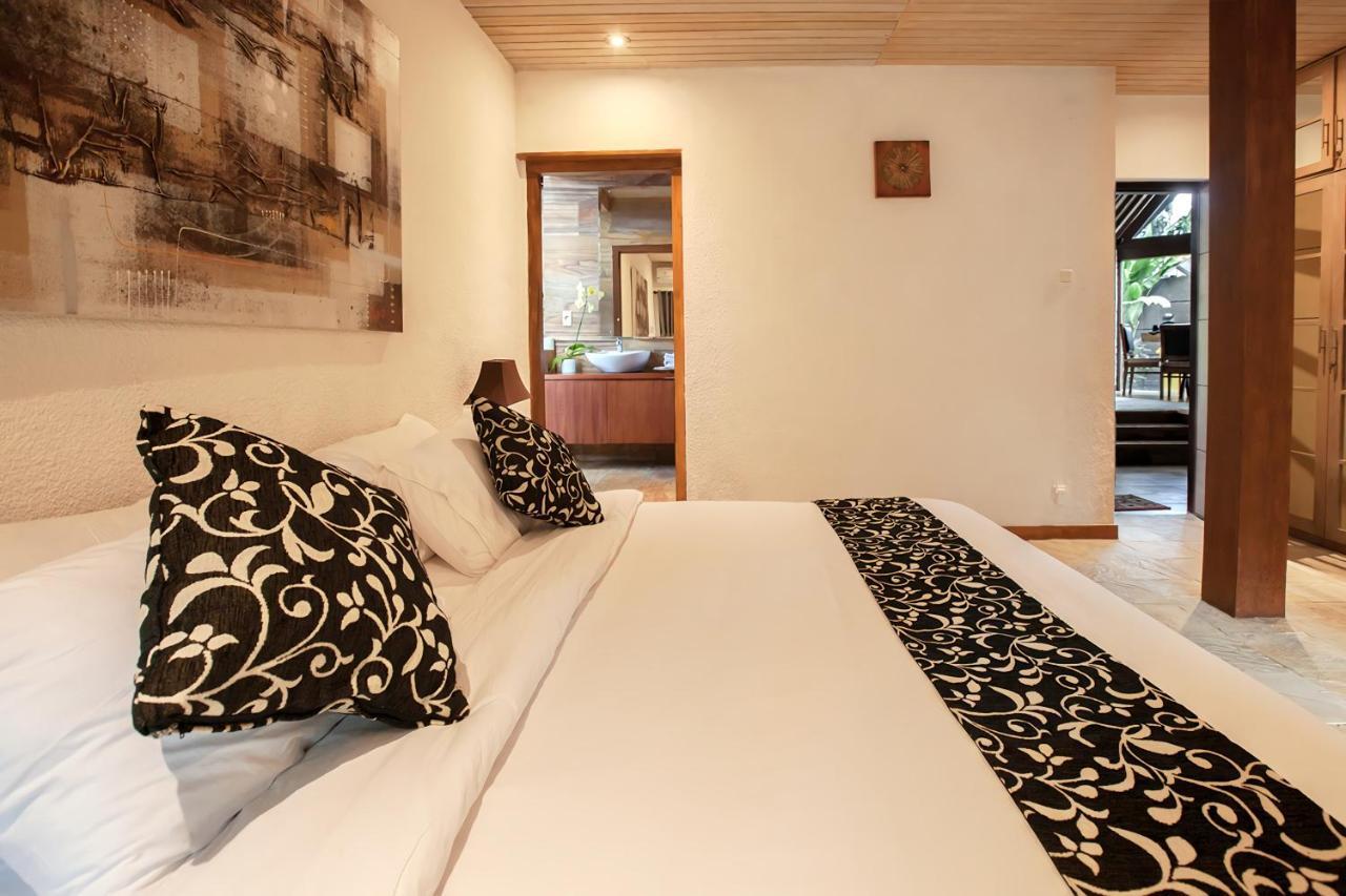 Seminyak Villa Kalyca Exteriör bild