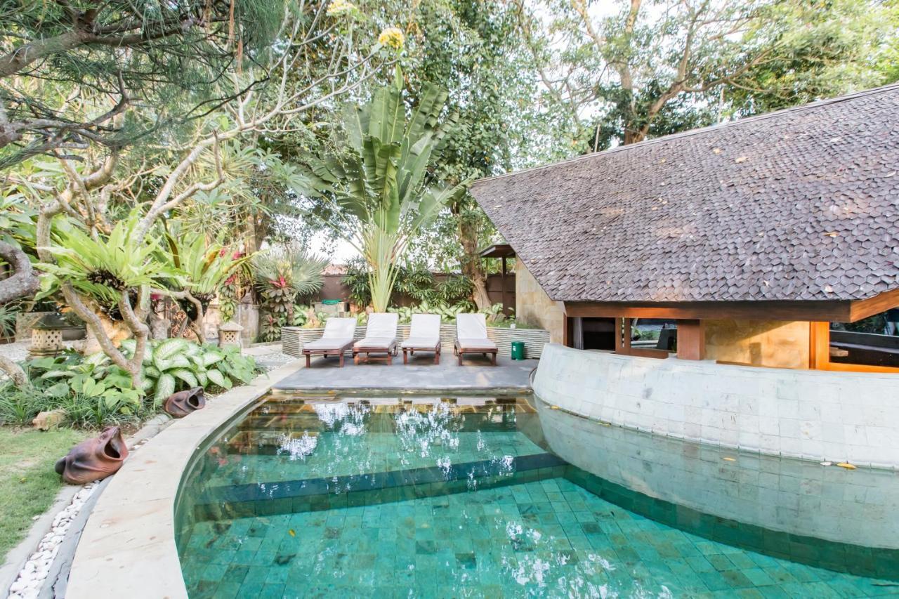 Seminyak Villa Kalyca Exteriör bild